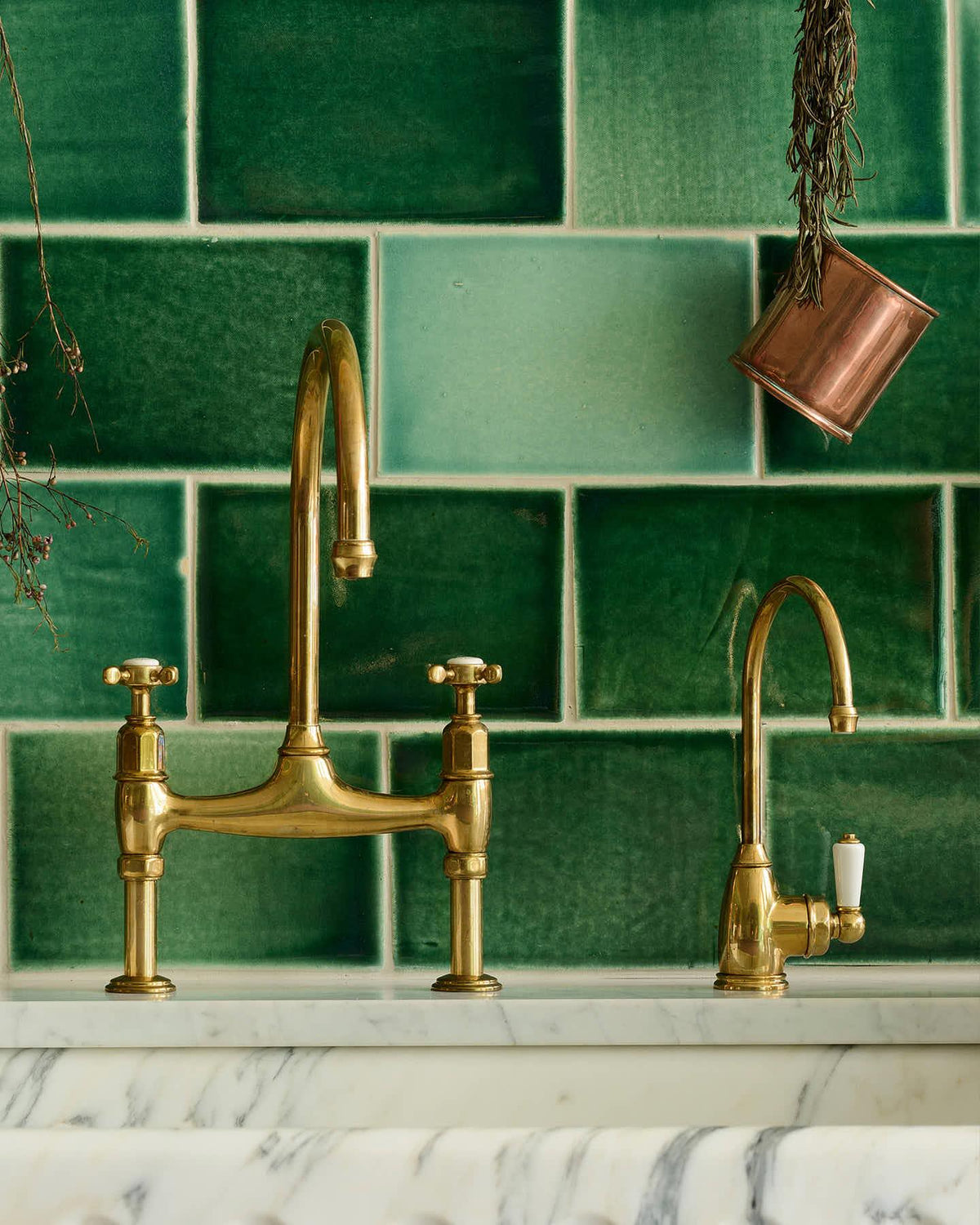deVOL Aged Brass Parthian Mini Instant Hot Tap TEST