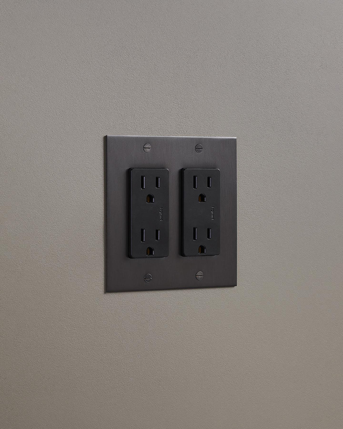 F&L Antique Bronze Quad Duplex Outlet TEST