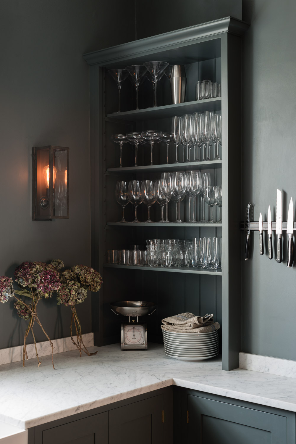The Bloomsbury Kitchen uses Carrara marble with a smooth, honed finish. 