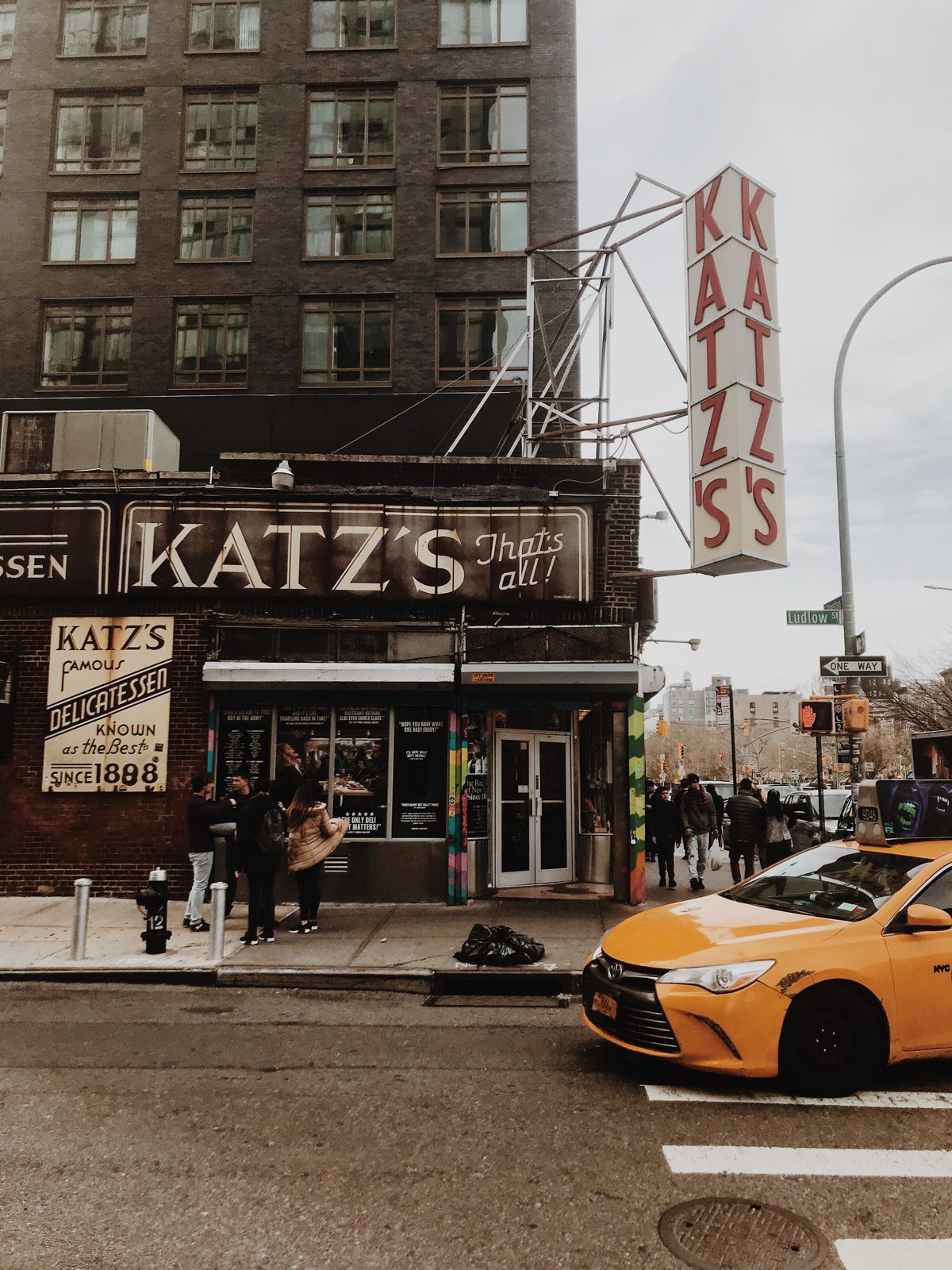 Katz-Delicatessen-New-York