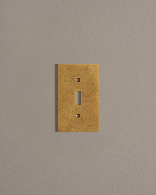 deVOL Aged Brass Toggle Switch Plate
