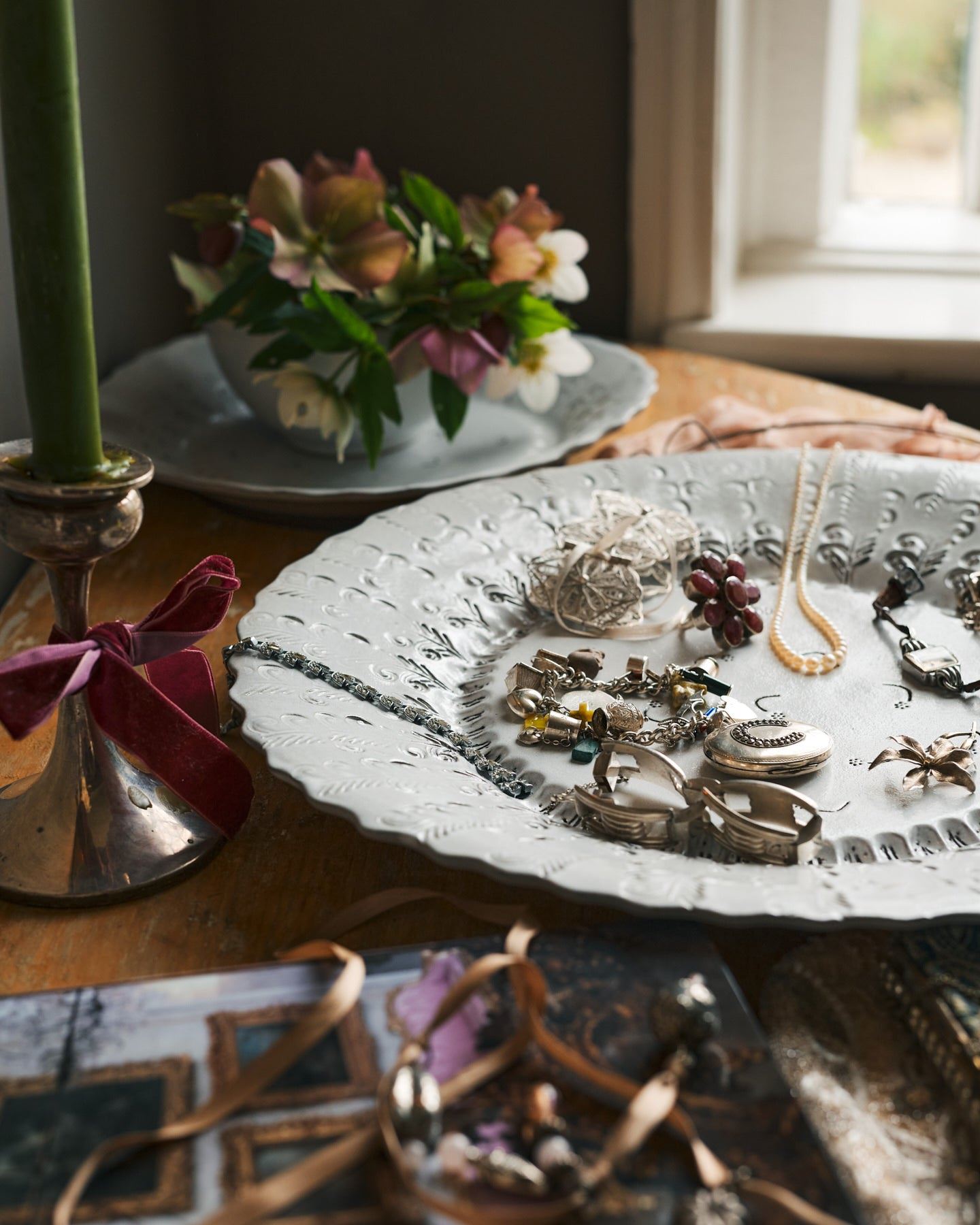 Grand Heirloom Platter - Antique White