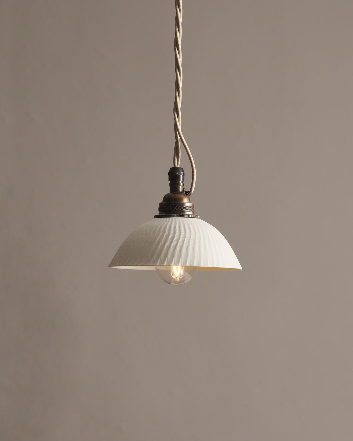 Chattered Rice Bowl Porcelain Plug-in Light TEST