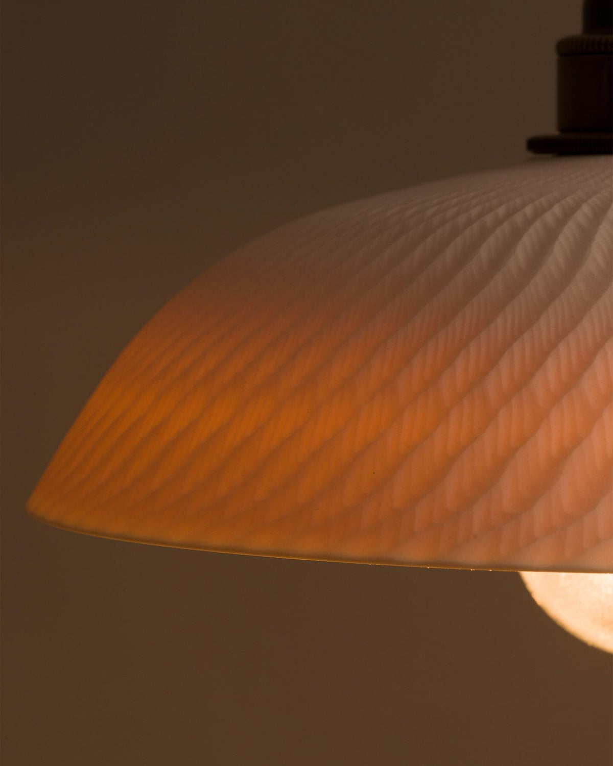 Small Chattered Skullcap Porcelain Pendant Light TEST
