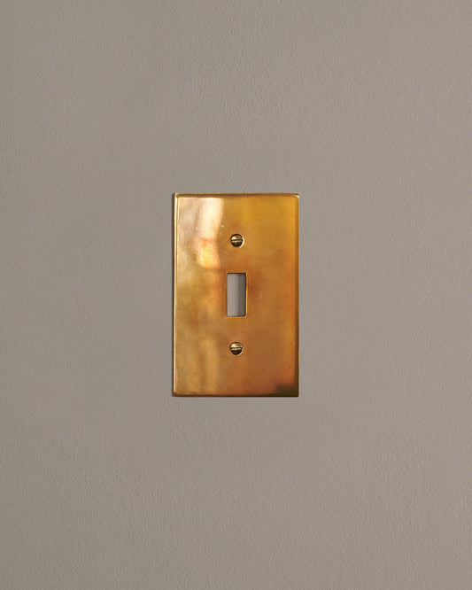 deVOL Heirloom Brass Toggle Switch Plate