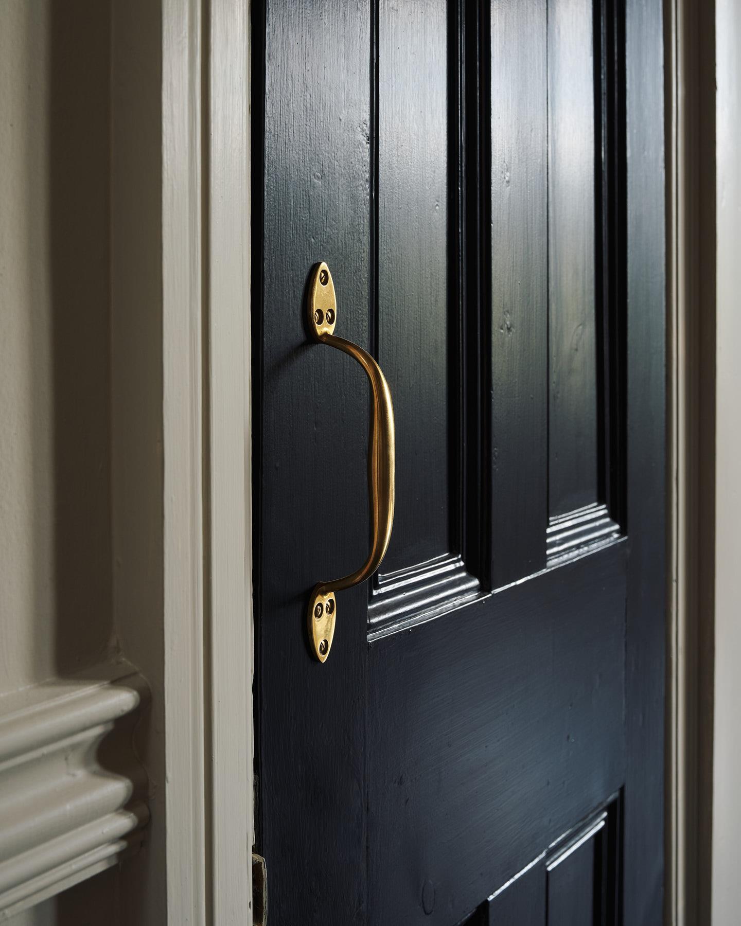 The Grand Elodie Pull Handle