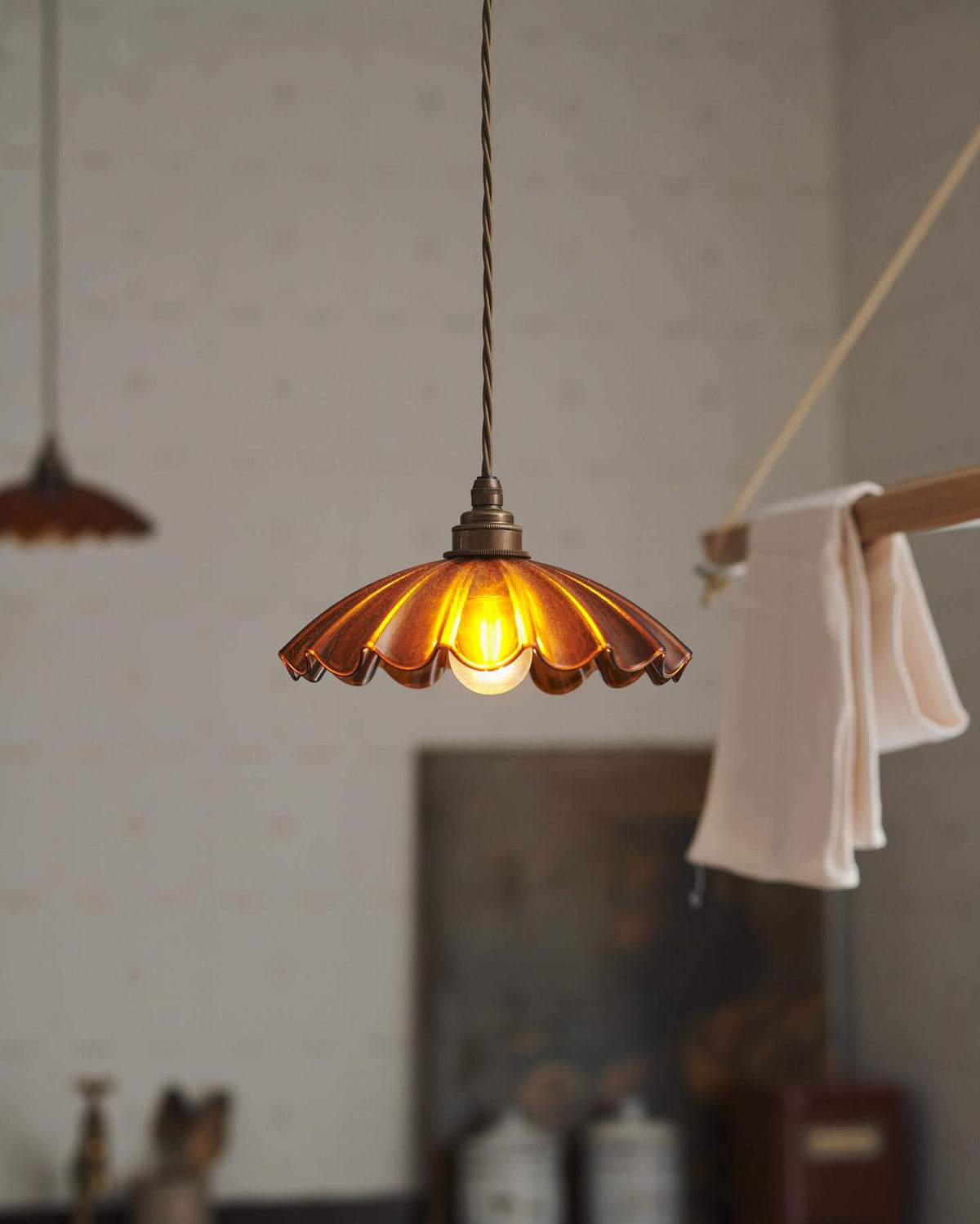 The Petite Frilly Amber Light TEST