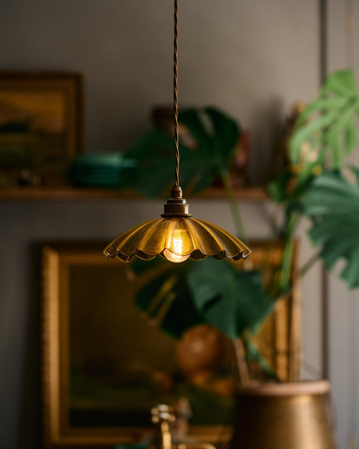 The Petite Frilly Chartreuse Light TEST