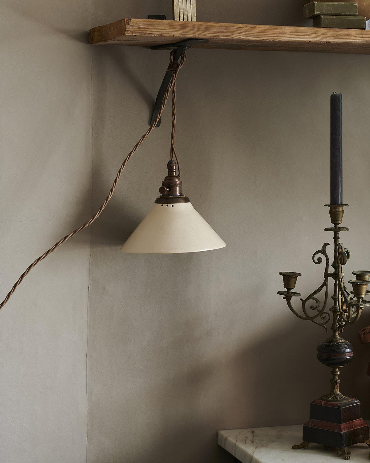 The Mini Creamware Plug-in Light TEST