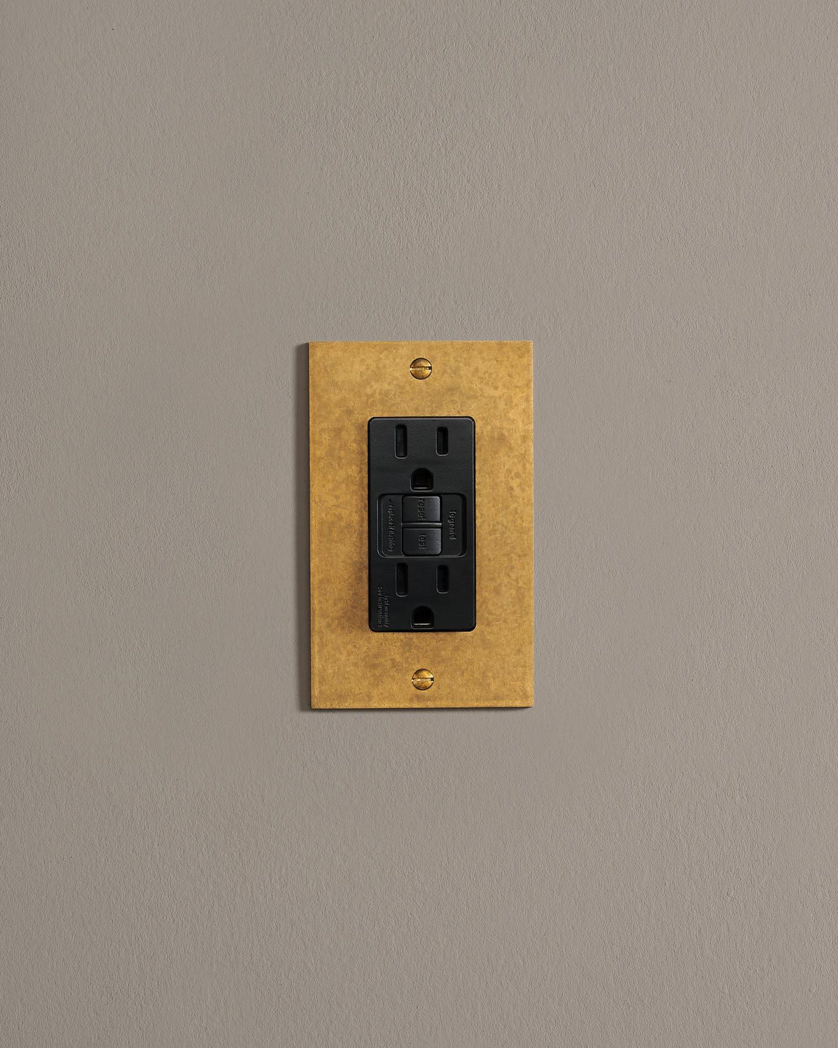 deVOL Aged Brass Decora Plate - 1 Gang TEST