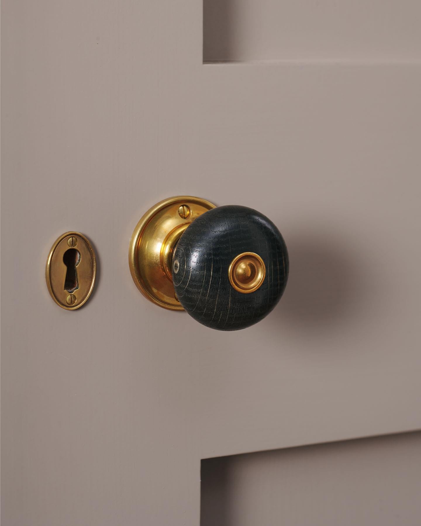 The Amelie Doorknob with Romilly Backplate
