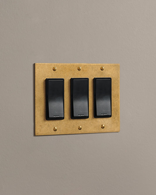 deVOL Aged Brass Rocker Switch - 3 Gang