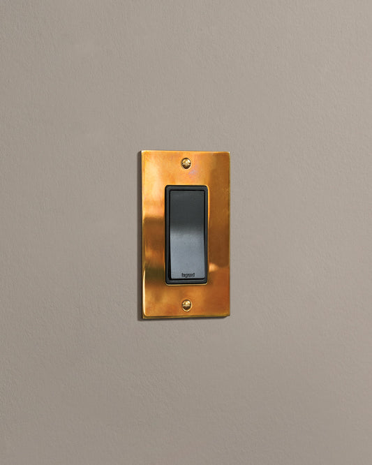 deVOL Heirloom Brass Rocker Switch - 1 Gang