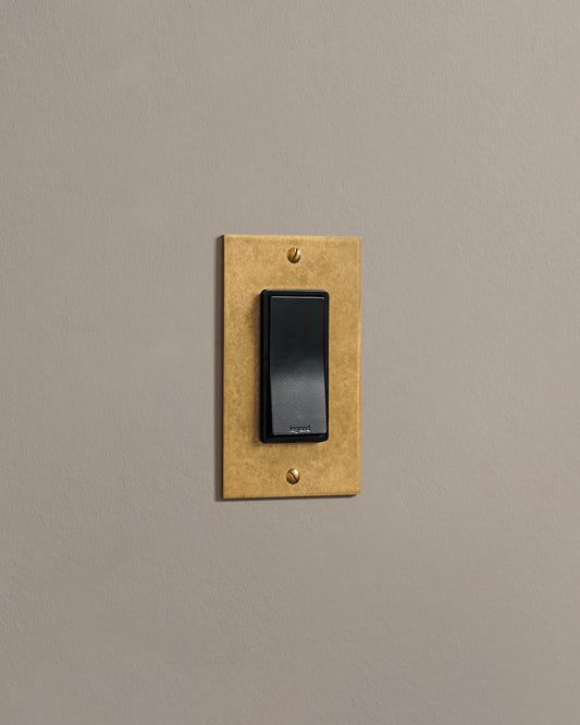 deVOL Aged Brass Rocker Switch - 1 Gang