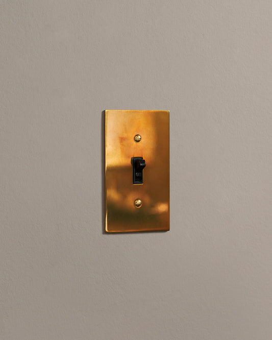 deVOL Heirloom Brass Toggle Switch - 1 Gang