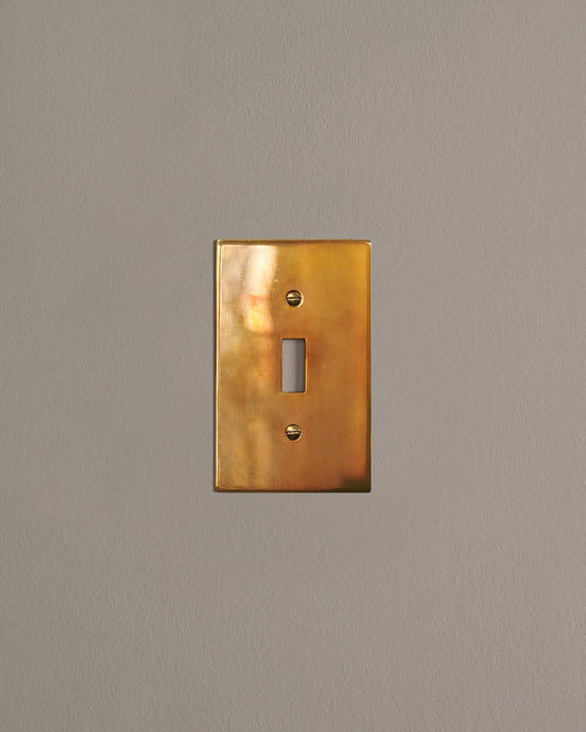 deVOL Heirloom Brass Toggle Plate - 1 Gang