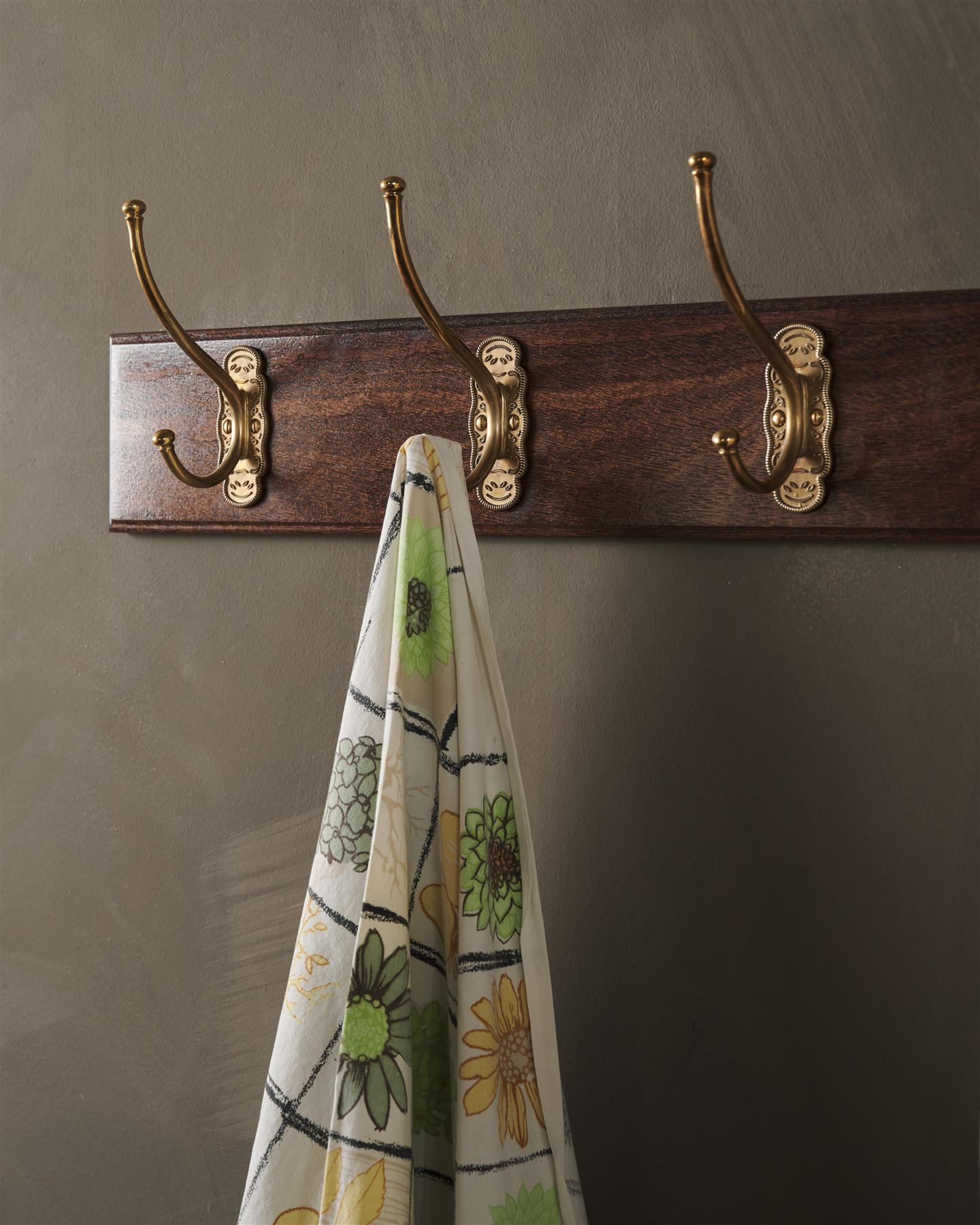 The Petite Parisian Café Hook Rack - 6 Hooks, Mahogany Finish