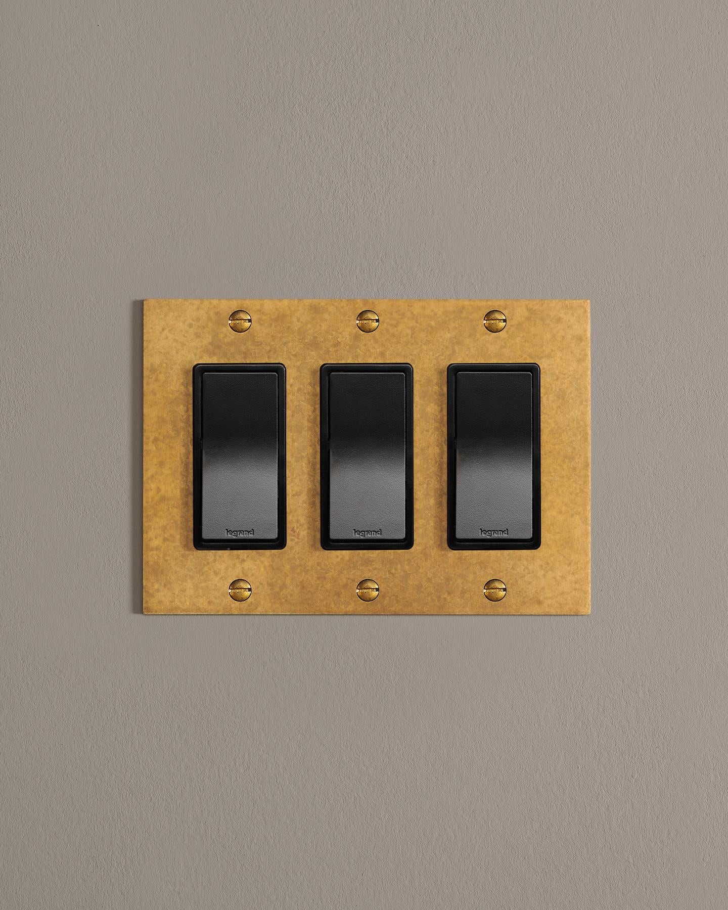 deVOL Aged Brass Decora Plate - 3 Gang