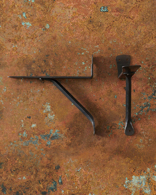 Iron Shelf Brackets with Diamond Bar