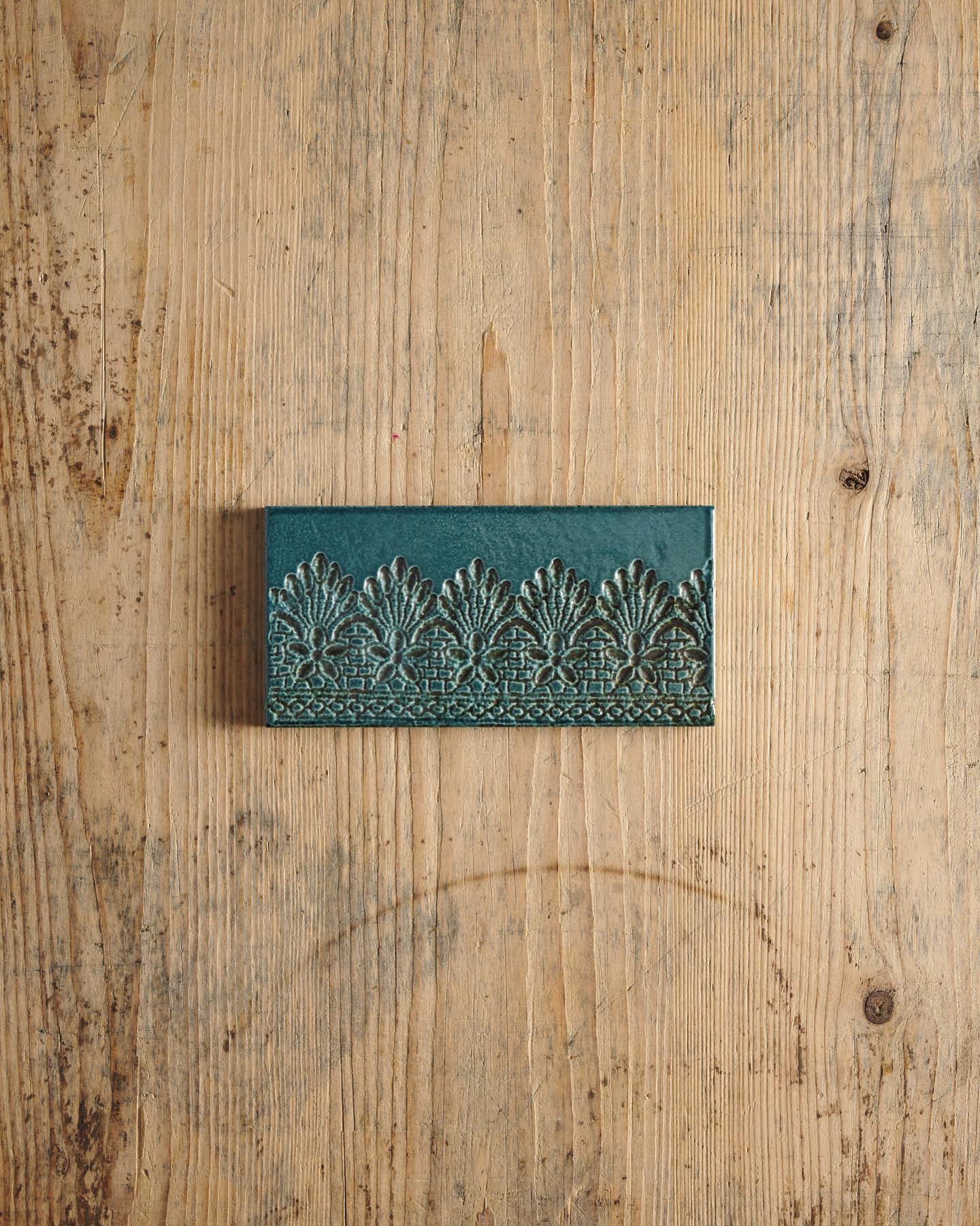 Vintage Teal Lace Market Tiles - Flemish Metro