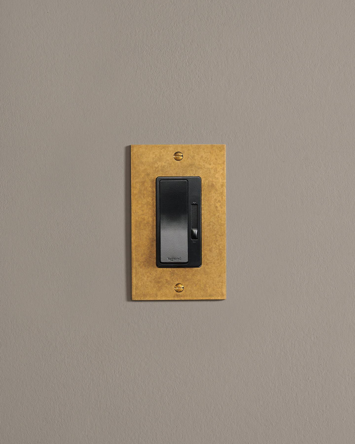 deVOL Aged Brass Decora Plate - 1 Gang TEST