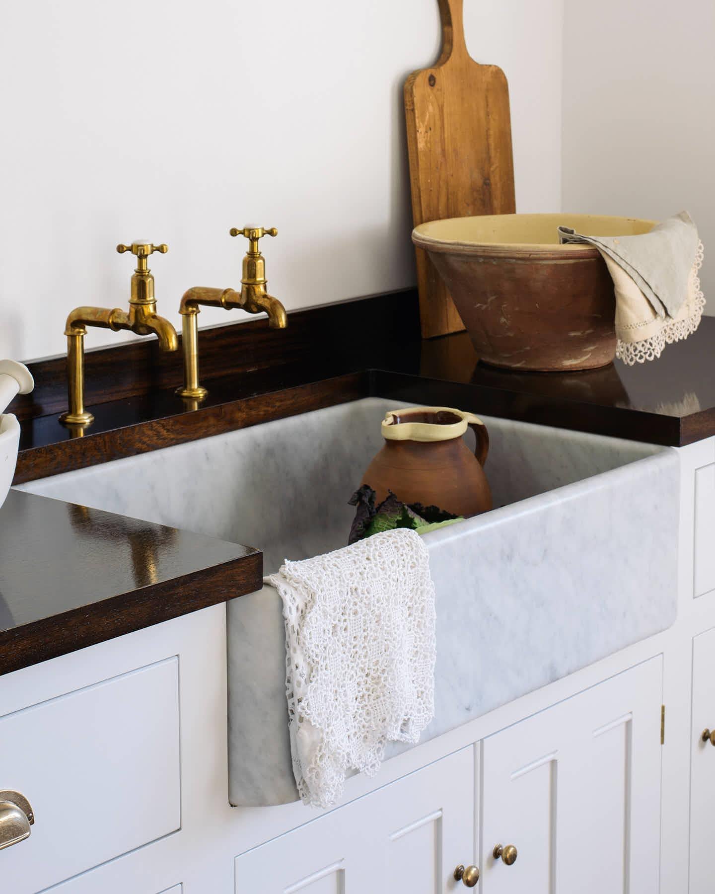 Tuscan Farmhouse Large Single Carrara Marble Sink