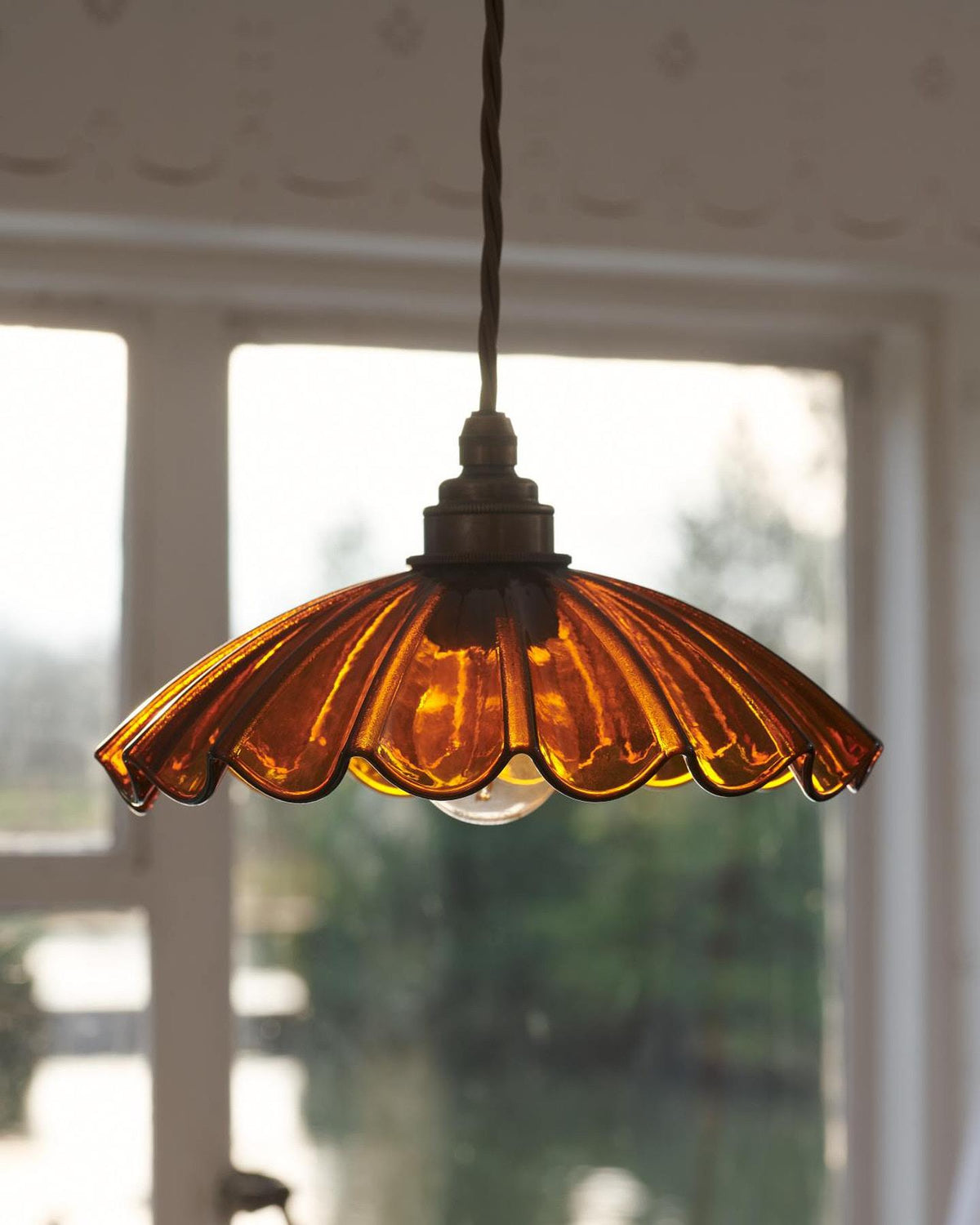 The Petite Frilly Amber Light TEST