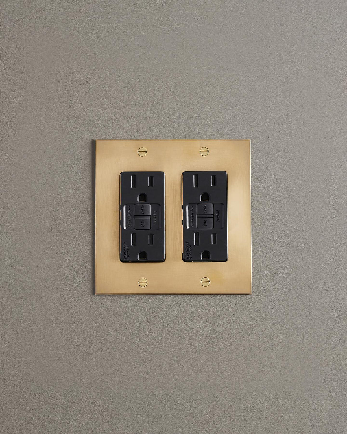 F&L Aged Brass Quad Duplex GFCI Outlet TEST
