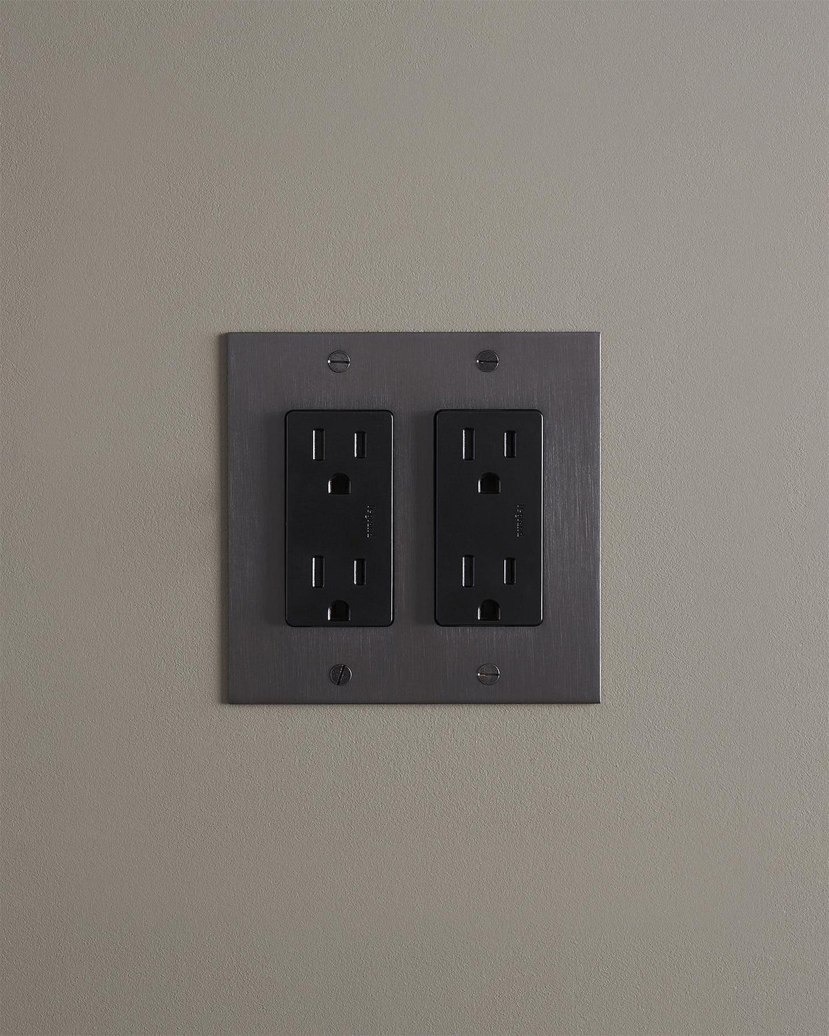 F&L Antique Bronze Quad Duplex Outlet TEST