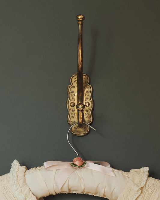The Grand Parisian Café Hook