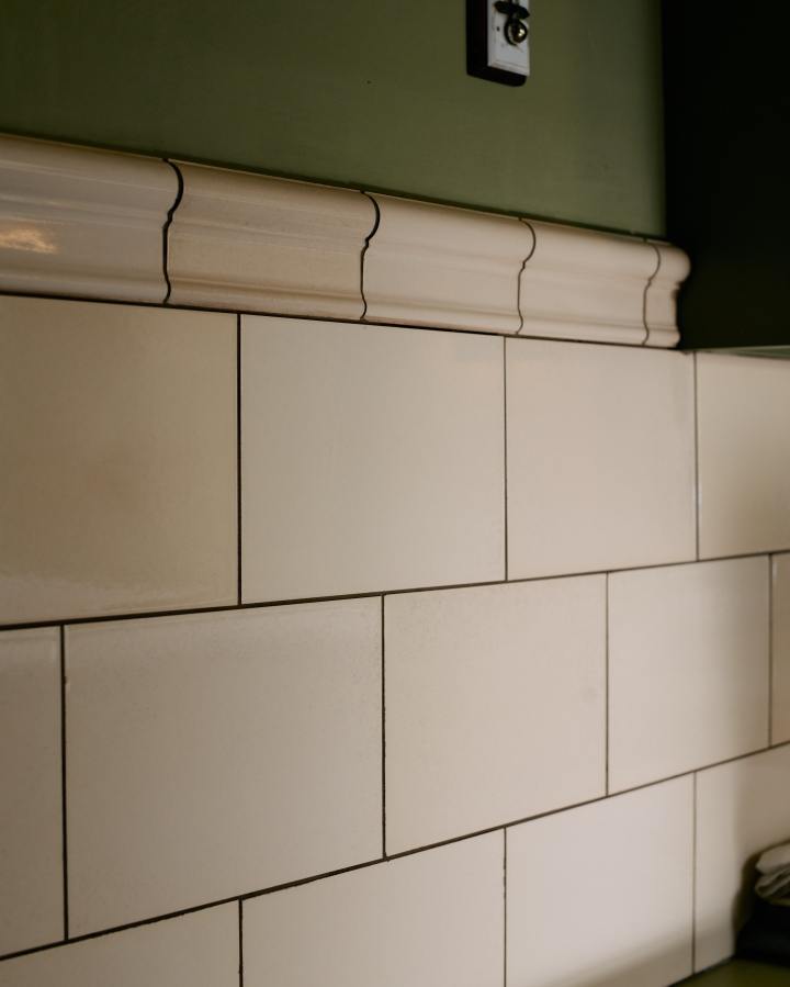 Cream Subway & Border Tiles