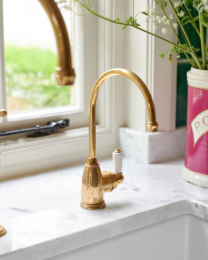 deVOL Aged Brass Parthian Mini Instant Hot Tap