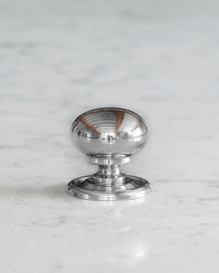 Chrome Classic Knobs