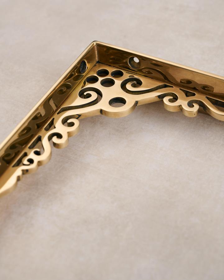 Small Scullery Shelf Bracket - Heirloom Brass