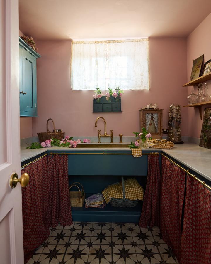 Pearl Lowe's Laundry Room