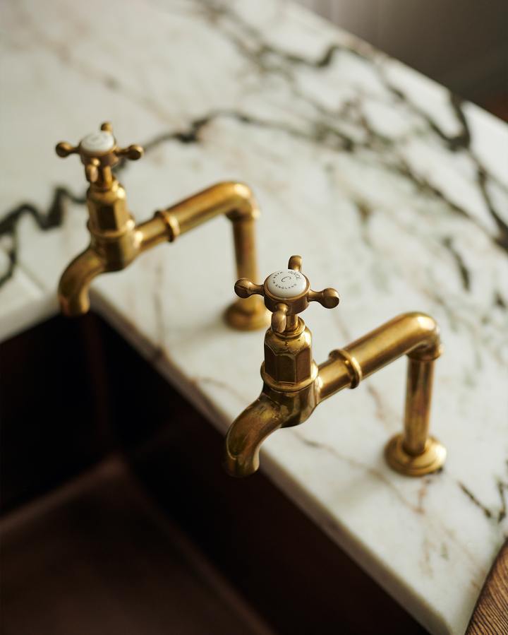 deVOL Aged Brass Mayan Taps