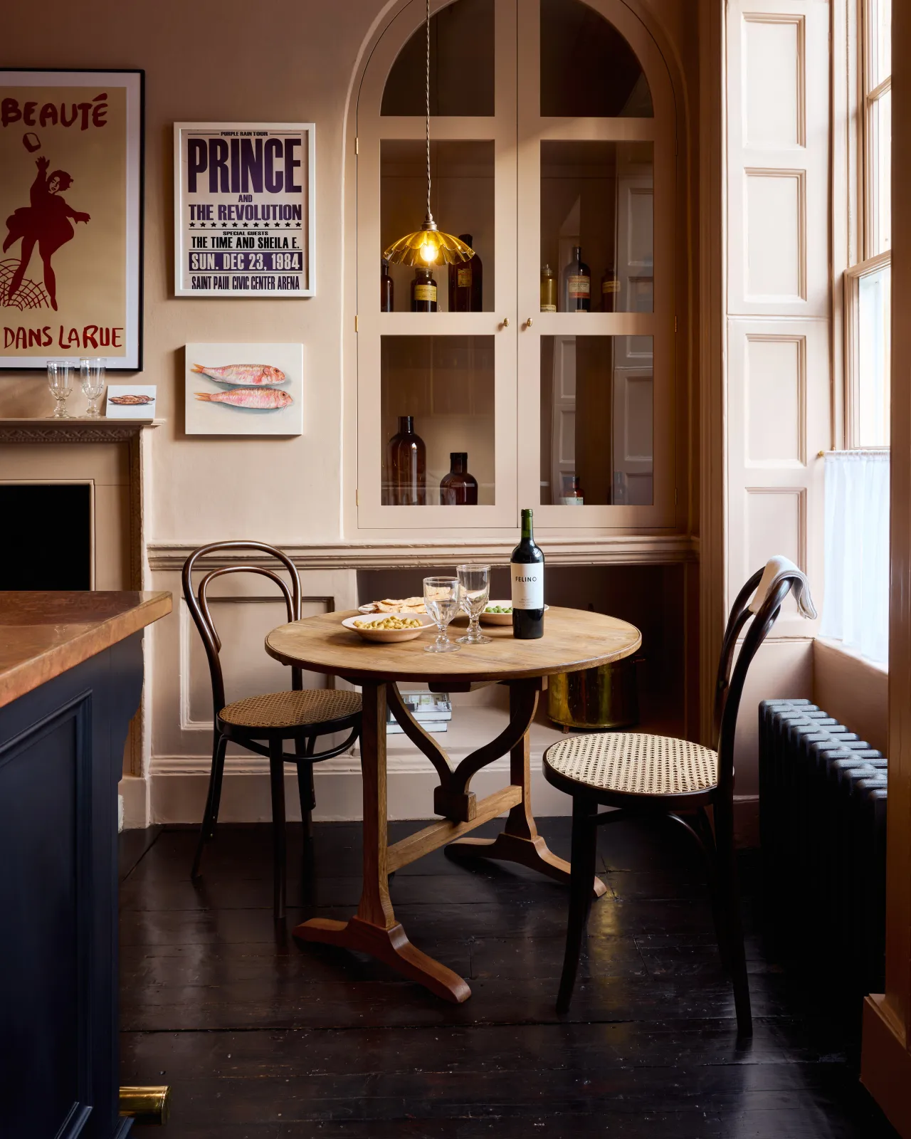 The Petite Vineyard Table | deVOL Kitchens