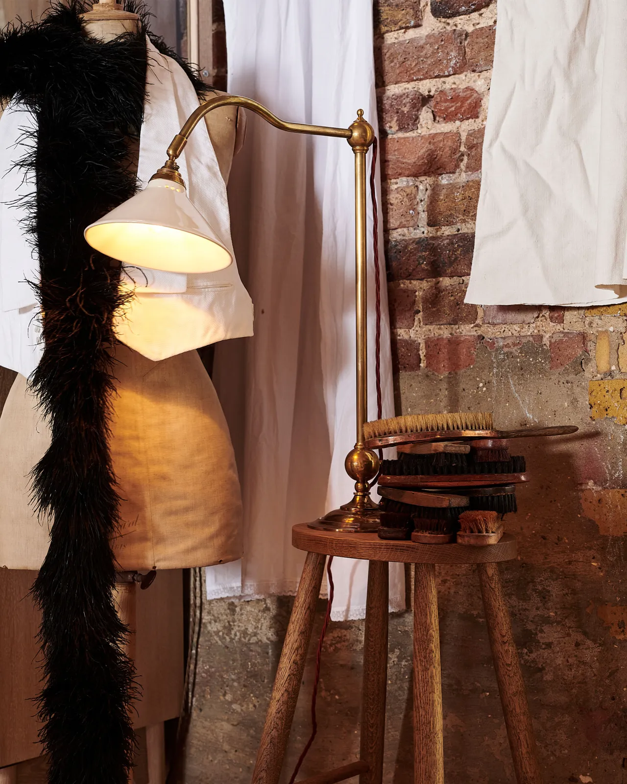 The Grand Tour Desk Lamp | deVOL Kitchens