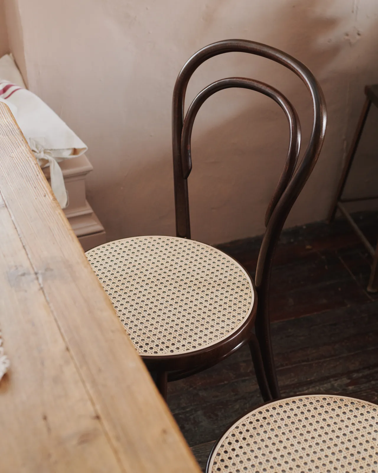 The Bentwood Café Chair | deVOL Kitchens