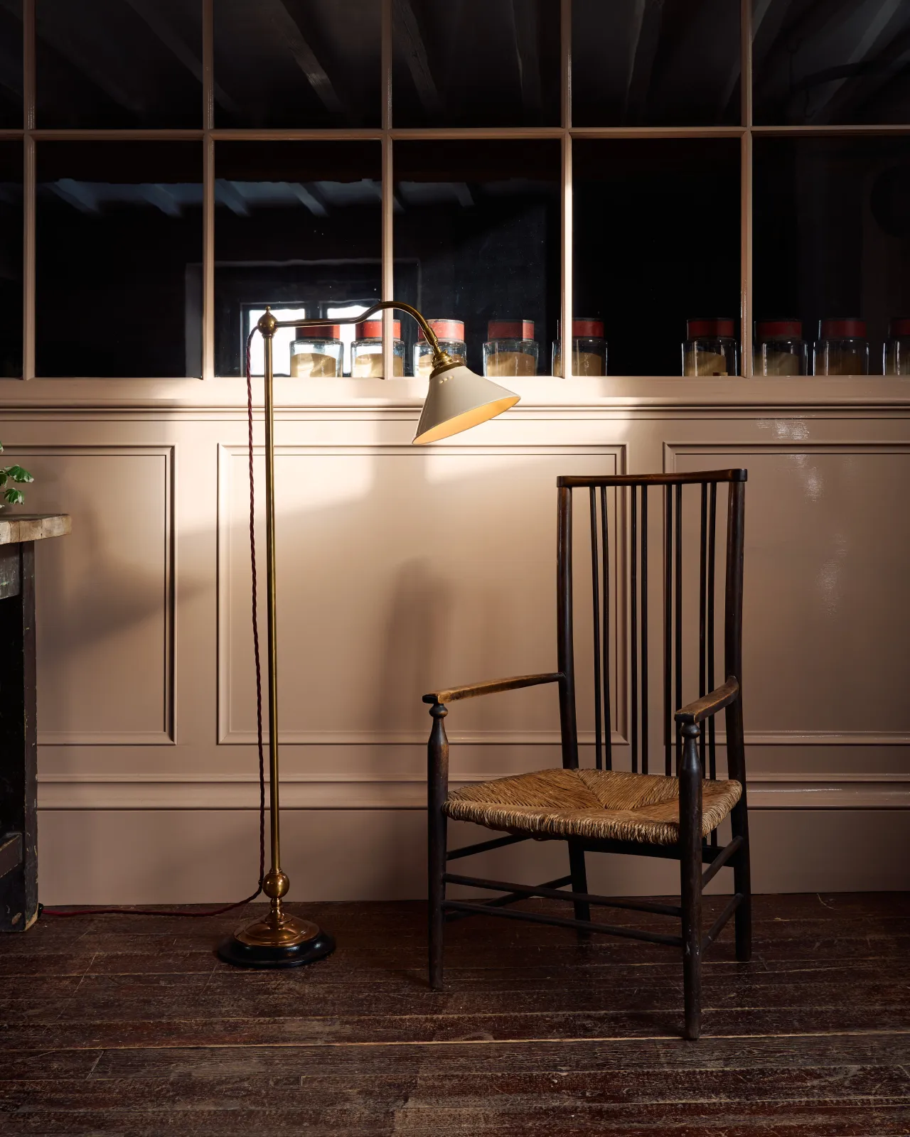The Grand Tour Reading Lamp | deVOL Kitchens