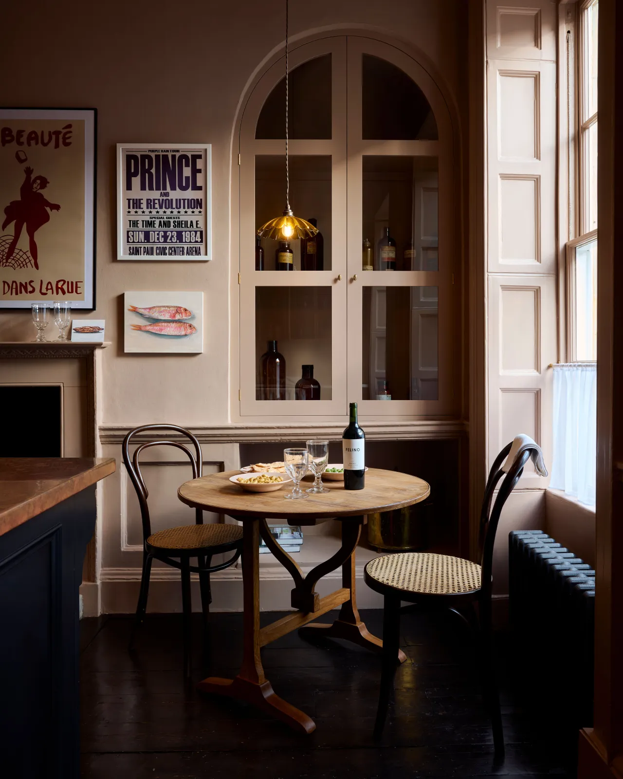 The Petite Vineyard Table | deVOL Kitchens