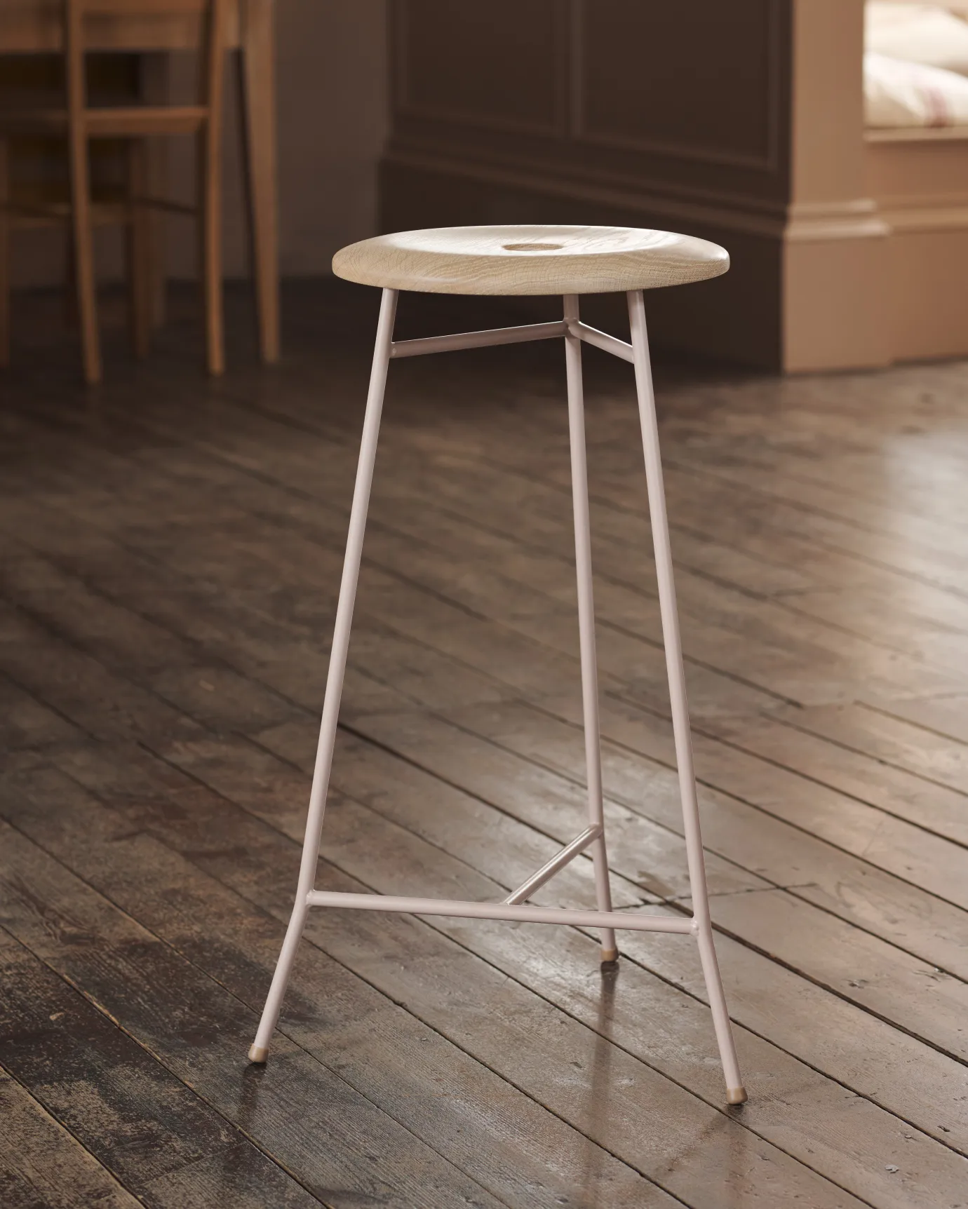 The Vineyard Table | deVOL Kitchens